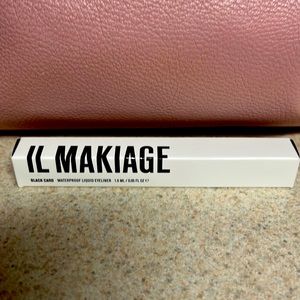 Il makiage black card waterproof liquid eyeliner